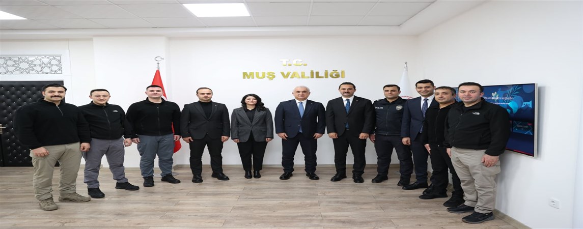 # Vali Avni Çakır: 